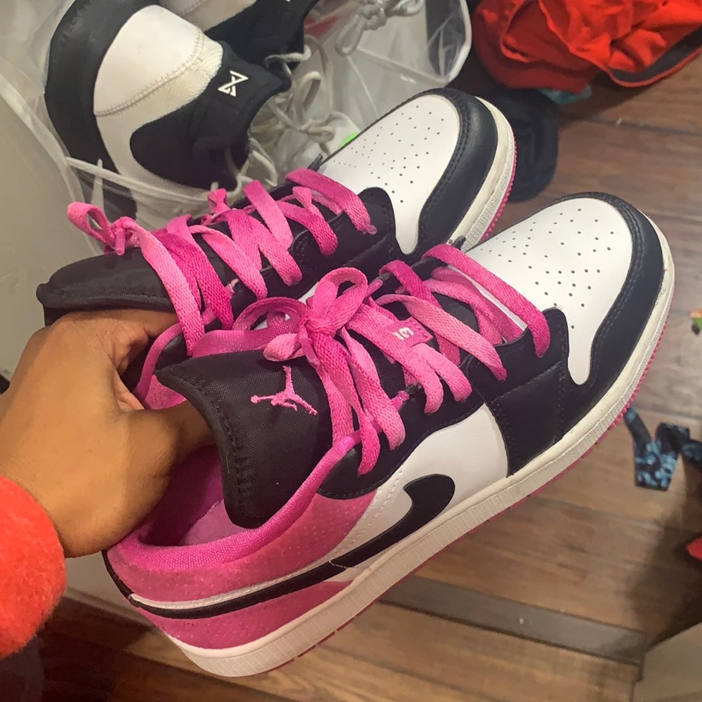 Pink AJ1 low